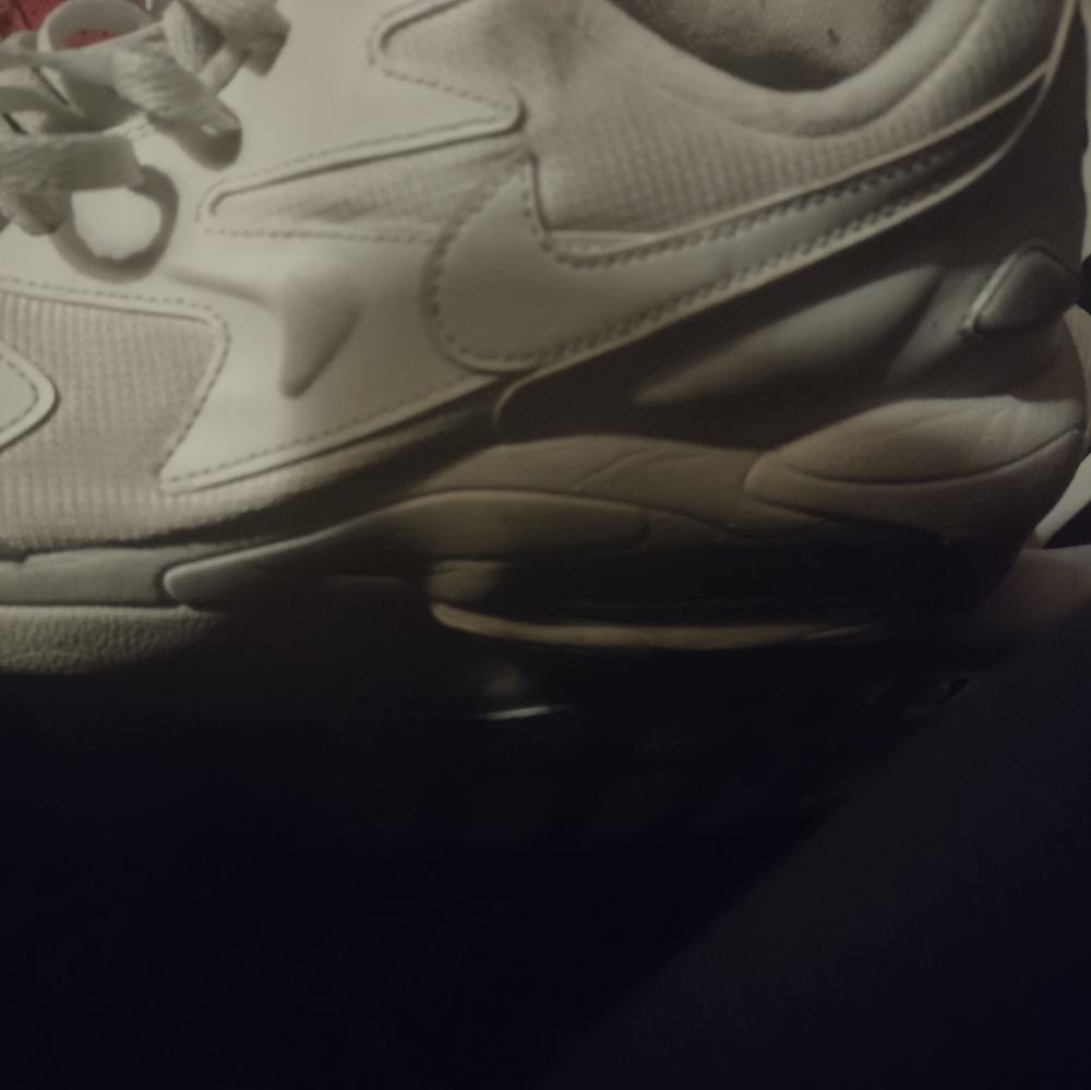 Shoes - Picture 7 of 9
